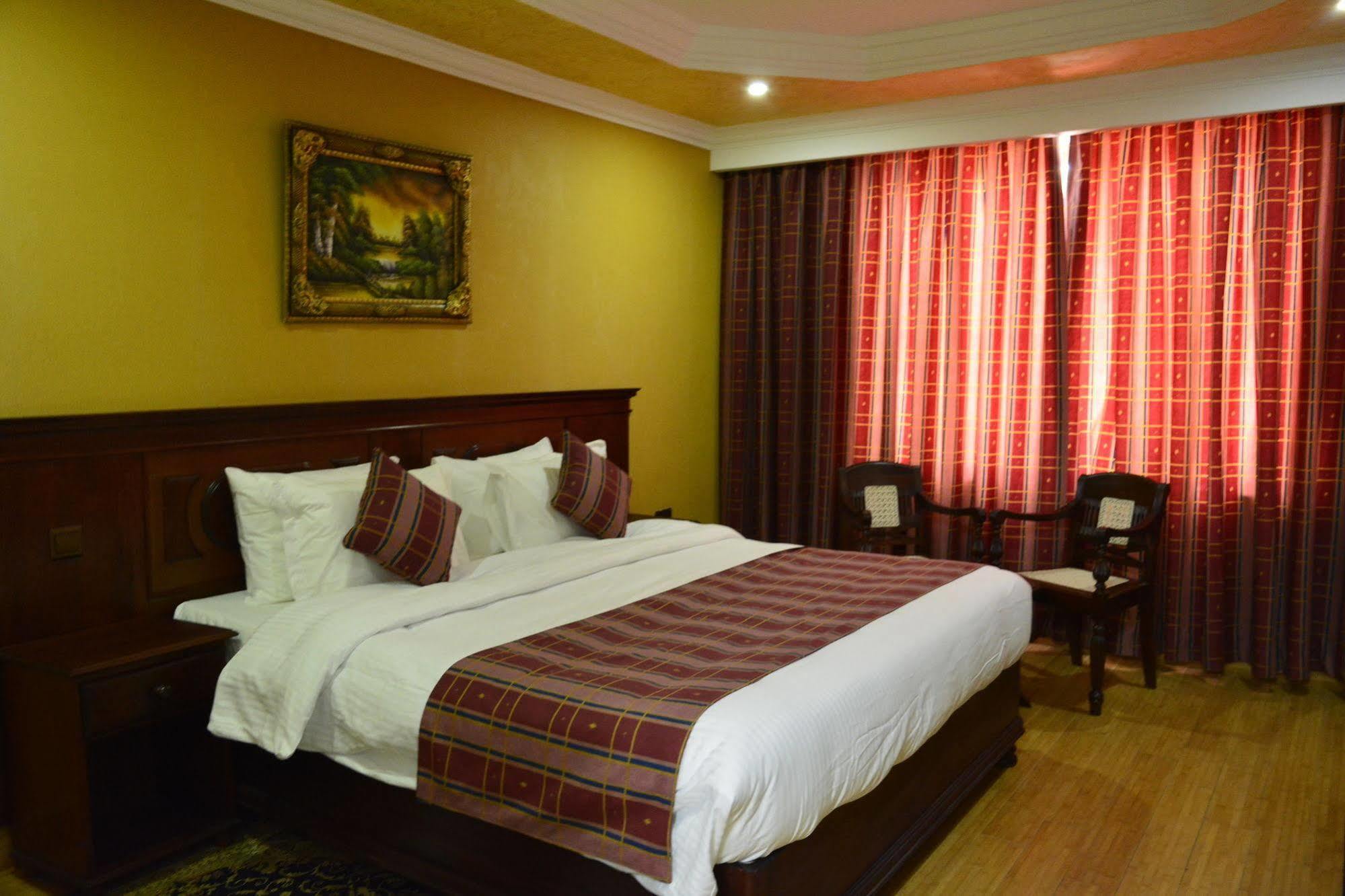 Eagle Palace Hotel Nakuru Esterno foto