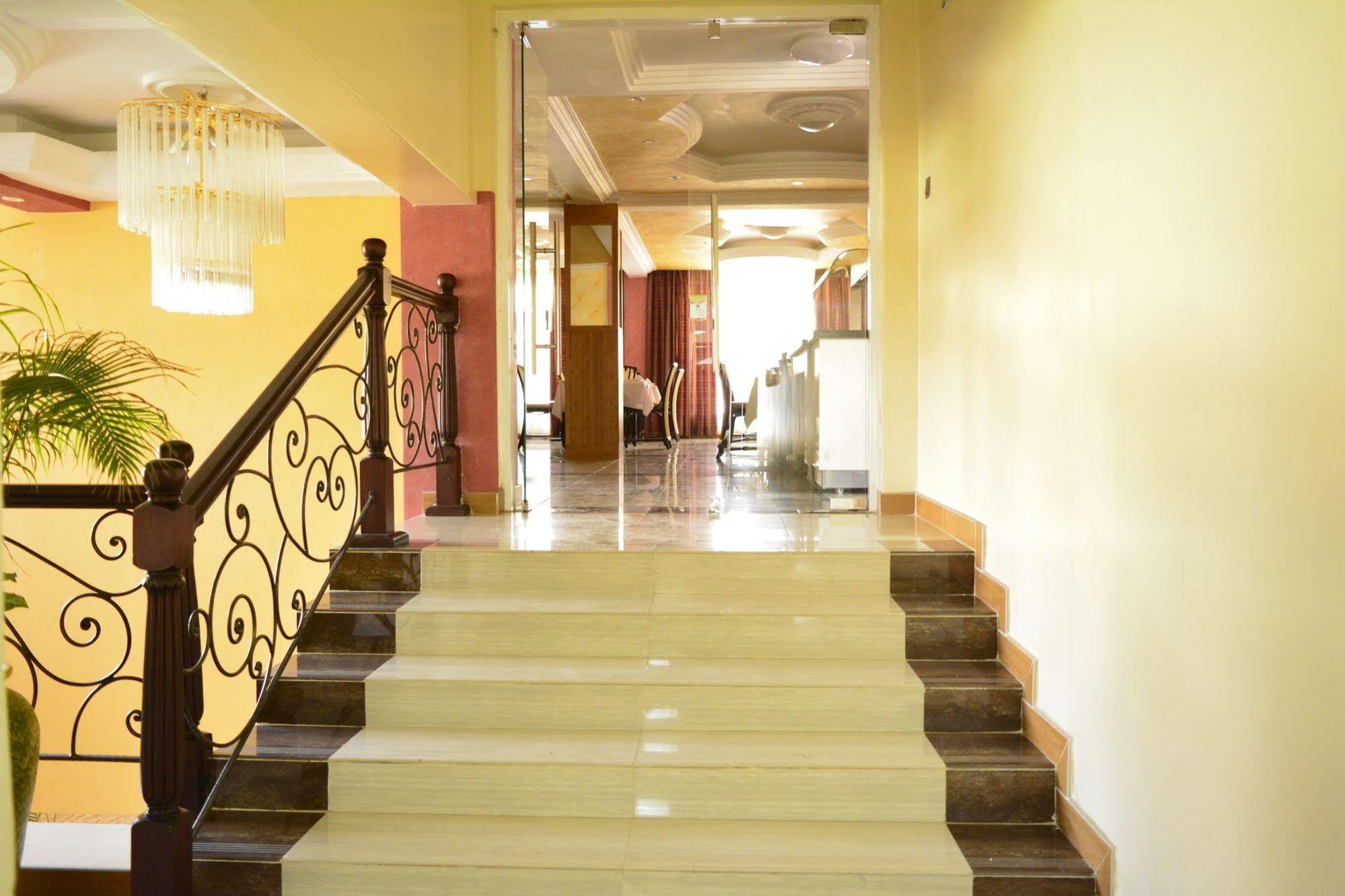 Eagle Palace Hotel Nakuru Esterno foto